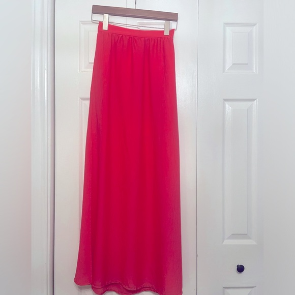 Pink Maxi skirt with double sided slit - Picture 1 of 7